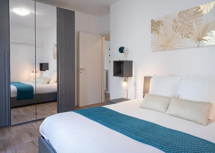 Lora Apartment,Free Private Parking, Self Check In,1
